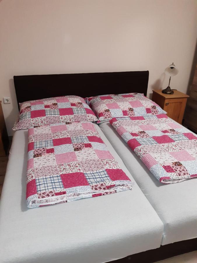 Boglárka Apartman Gyula Exterior foto